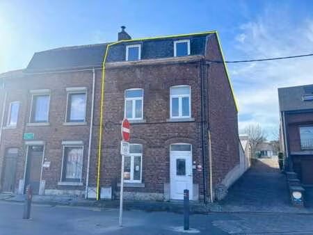 maison 3 façades dans le centre de marche-en-famenne