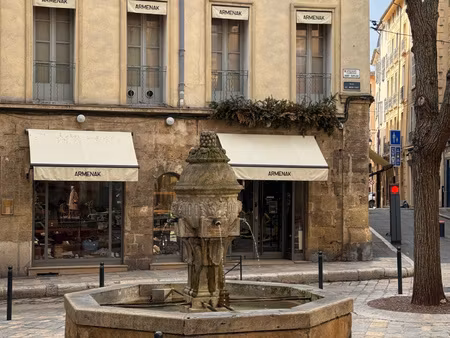 aix en provence  centre ville historique  appartement t3 de