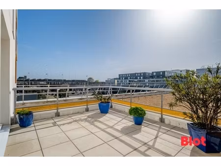 centre-ville de saint-nazaire – t4 lumineux avec terrasse  loggia et parkings
