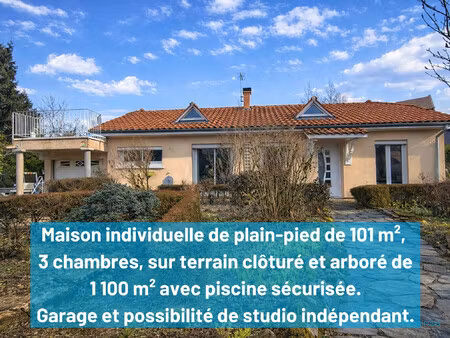 maison indivisuelle plain-pied 3 chambre 1100 m² avec piscine e
