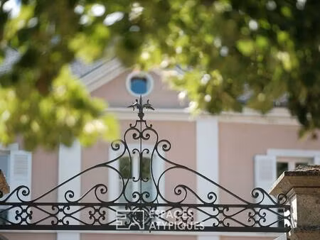 superbe propriété directoire au coeur d'un parc de 3 hectares