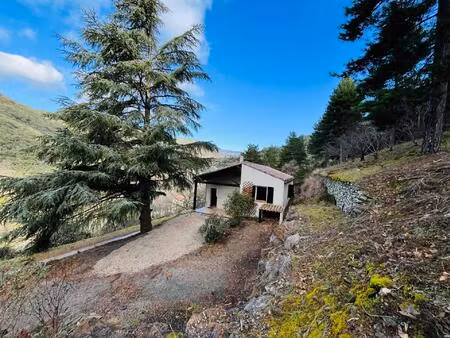 maison de plain-pied bien construite.