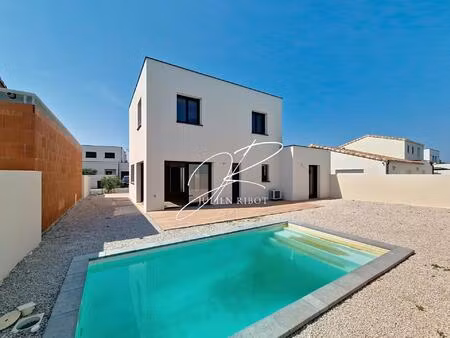 villa t5 4 chambres 105 m² piscine et garage neuf