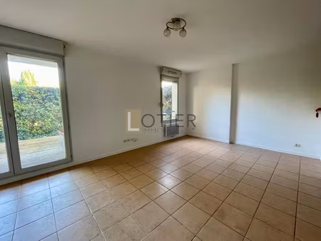 appartement de 50 m2 en rez-de-jardin situé dans une réside