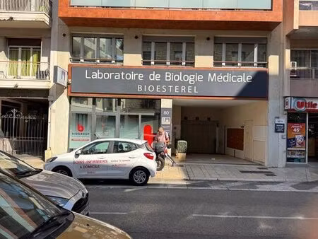 à louer – local commercial à fort potentiel – centre-ville de saint-laurent-du-var 156 m2