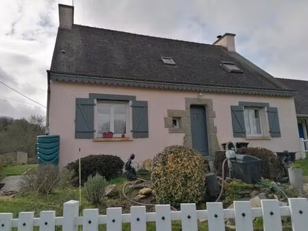 maison de 6 pièces de 128 m² à ploërmel