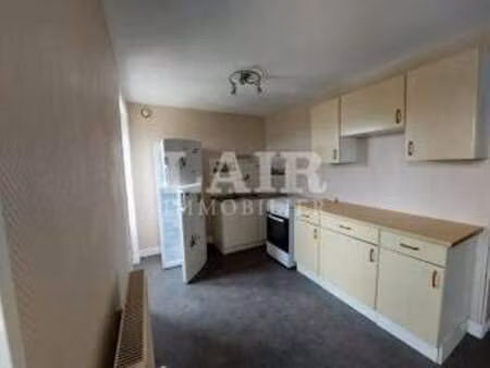 location appartement 3 pièces meublé à fresnay-sur-sarthe (72130) : à louer 3 pièces meubl