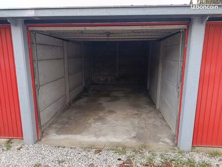 box automobile disponible a louer