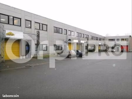 local d'activité 157 m²