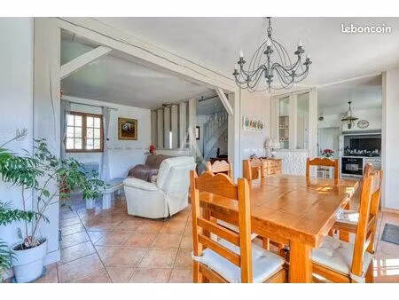 maison 7 pièces 131 m²