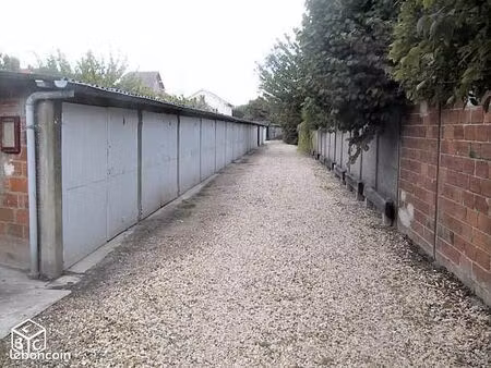 garage / box fermé à deuil la barre