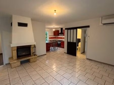 location maison 3 chambres garage piscine pompe à chaleur