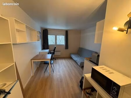 studio meublé 19m2 - 2min du rer a noisy champs