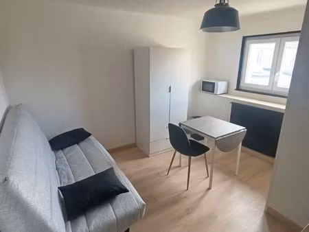 studio 12 m2 refait à neuf