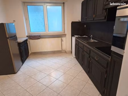 loue grand t2 meublé