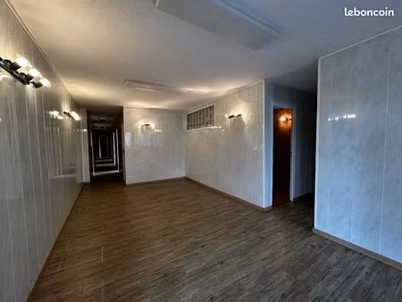 local commercial 152 m²