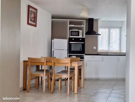 maison duplex avec cour _ centre bourg _ meublé