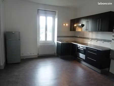 t2 meublé avec cuisine intergré