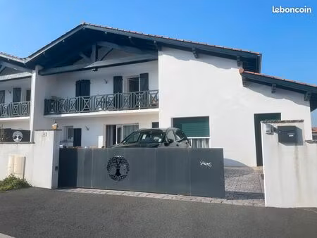 location à l'année villa trés récente 4 chambres