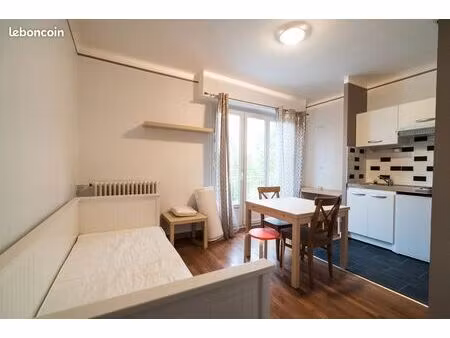 studio meublé lumineux