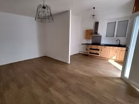 maison de ville 63 7m2 + 30m2 de cave