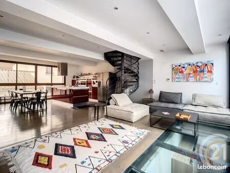 maison de village - grand standing - patio