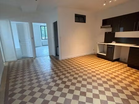 apparemment 1 chambre