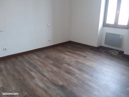 location t4 à firmi