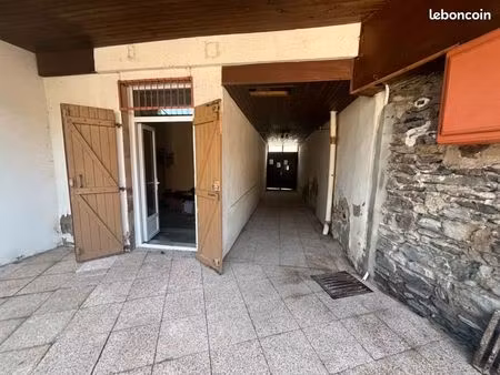 immeuble 5 pièces 298 m²