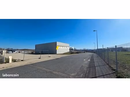 local commercial 277 m² la loubiere