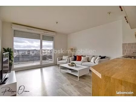 studio 1 pièce 27 m²
