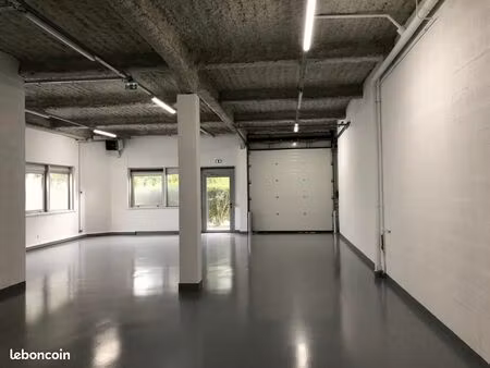 bureau 294 m²