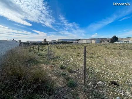 terrain constructible gasparet hameau boutenac 1400 m2