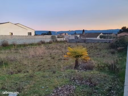 à vendre – terrain 616 m² sur les hauteurs de trèbes