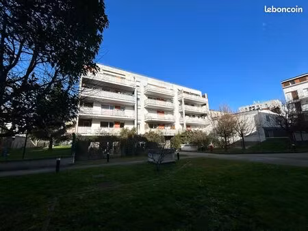 appartement 2 pièces – 41 m² + balcon 8 m² – aubervilliers