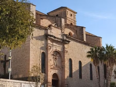 à céder: bail commercial - local de 50m2 idéalement situé proche du port