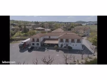 bar hotel restaurant