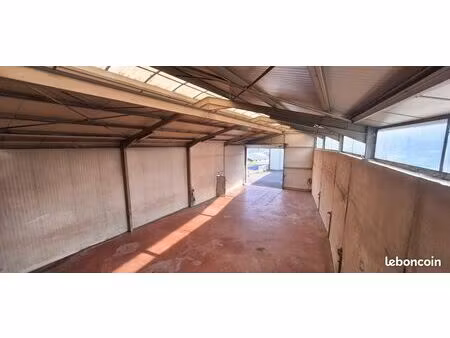 local 400 m² requista