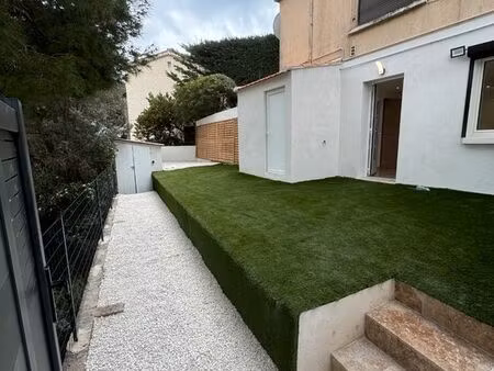 t2 refait a neuf avec jardin et terrasse