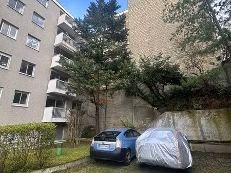 place de parking issy-les-moulineaux (proche métro 12 / t2 / rer c)