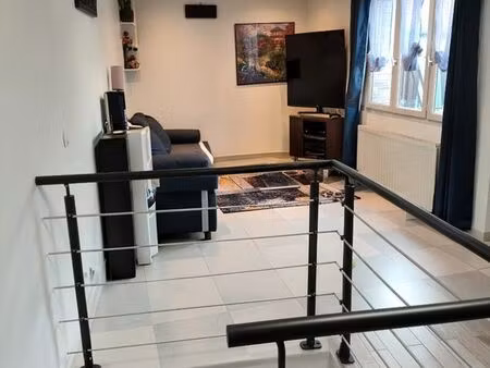 maison de ville rénovée – 64 m² – 10 min à pied du rer a & e (val de fontenay)