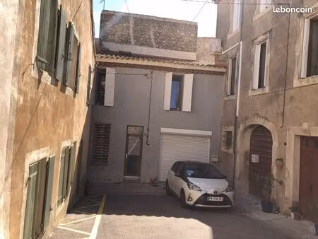 moussan maison de village avec cour