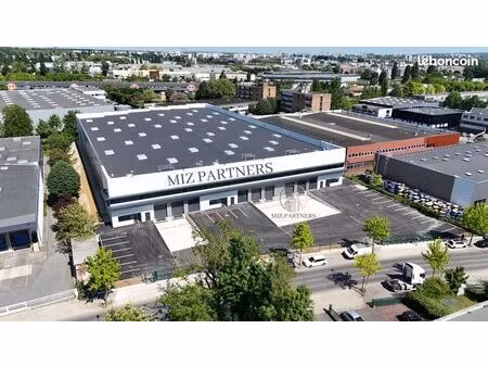 local 6810 m² le blanc-mesnil