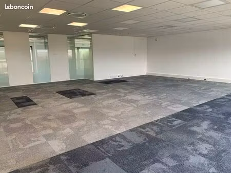 bureaux 1229 m² saint priest