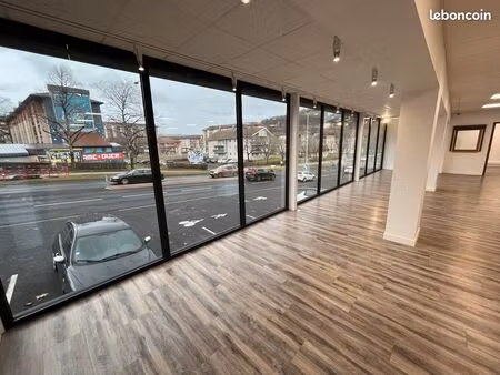 aurillac – 1 180 m² fonctionnels pour artisan ou pme