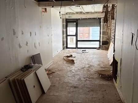 local commercial offert 6 premier mois de loyer