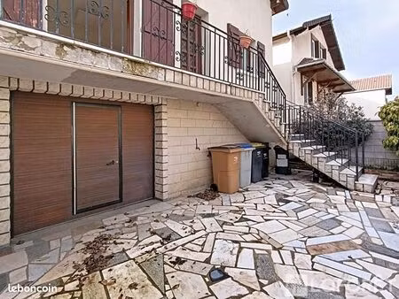 pavillon 6 pièces 106 m²