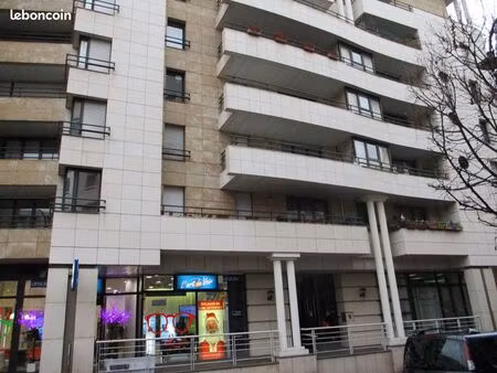 studio 1 pièce 30 m²