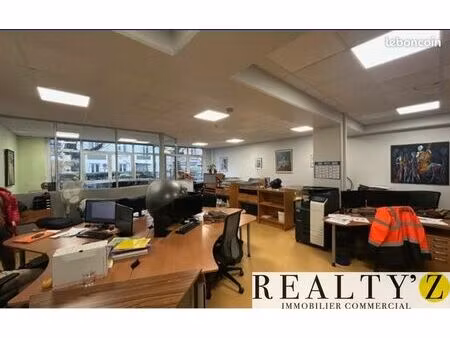 local commercial 307 m²