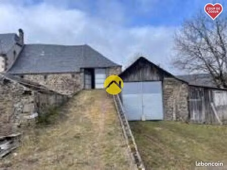 maison 2 pièces 1 140 m²